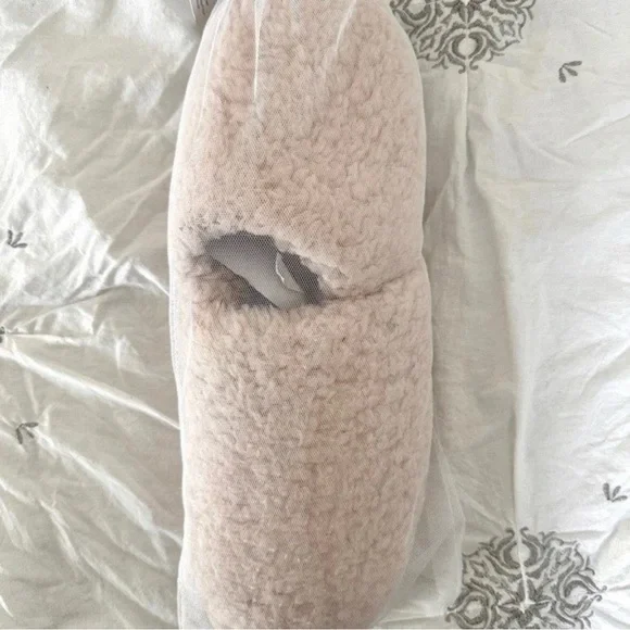 Pottery Barn - Teddy Bear Slippers - Picture 2 of 10